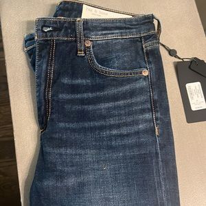 Nina High Rise Skinny run like a 27 way too big on me and long.